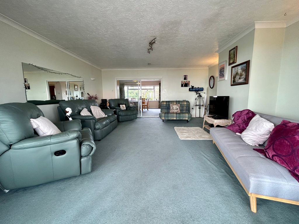 Property photo 2 of 16 Living Room