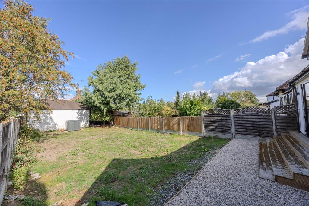 Property photo 3 of 32