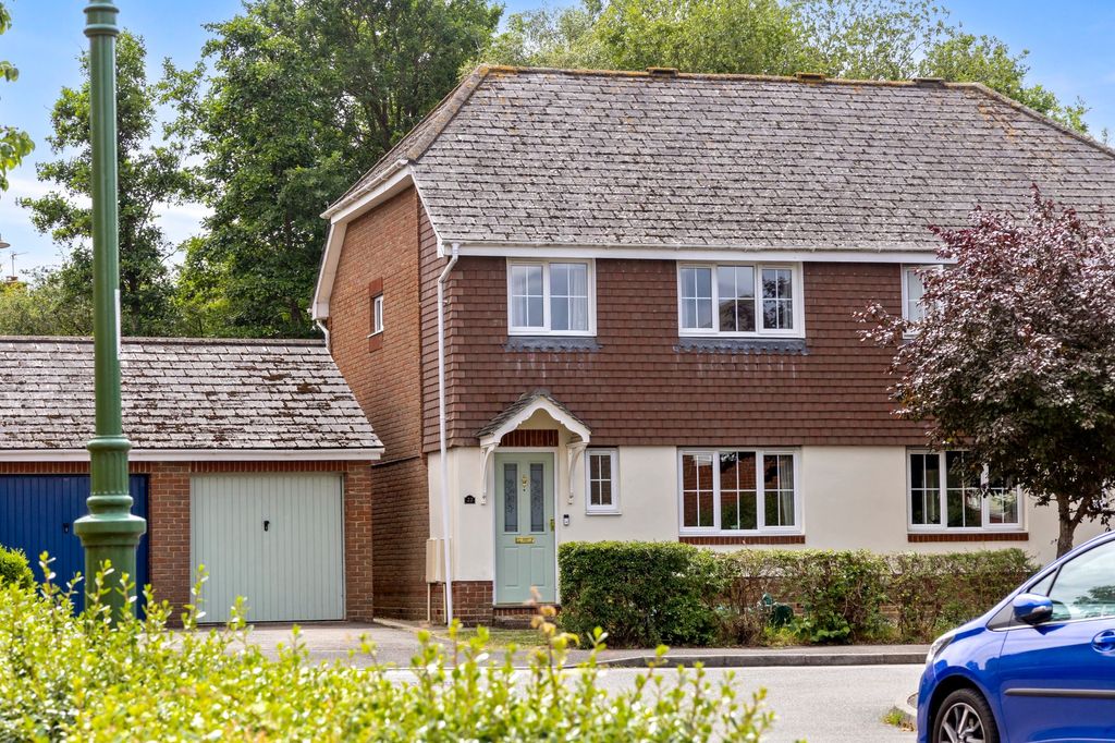 Property photo 1 of 18 Front