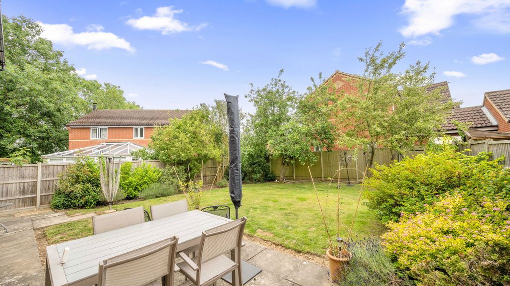 Property photo 2 of 31