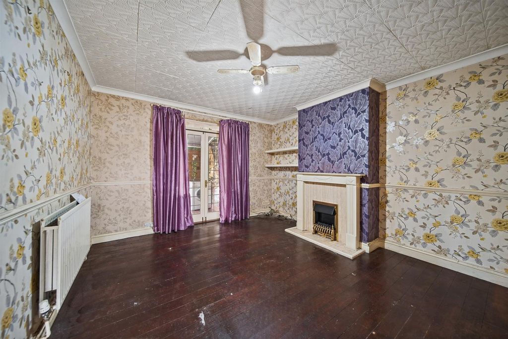 Property photo 3 of 10 147 Robeck Rd-04.Jpg