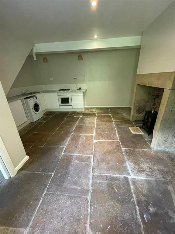 Property photo 2 of 11 11 Hanson.Jpg