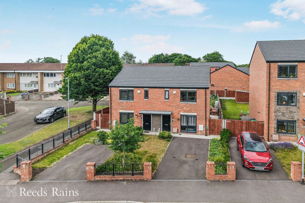 Property photo 1 of 24 Drone