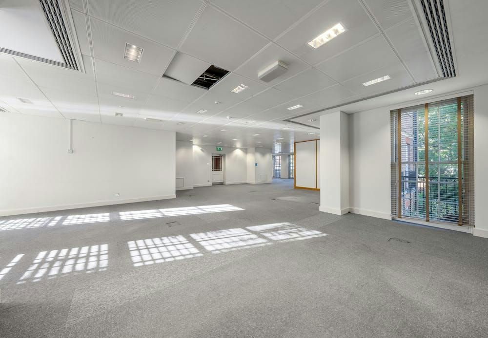 Property photo 3 of 8 76 Crown Road Inta.Jpg
