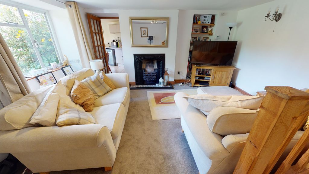 Property photo 2 of 16