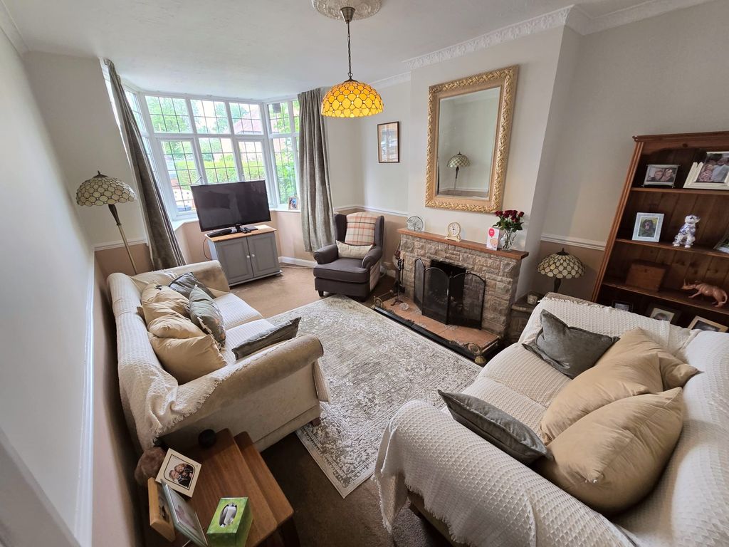 Property photo 2 of 16 Lounge A