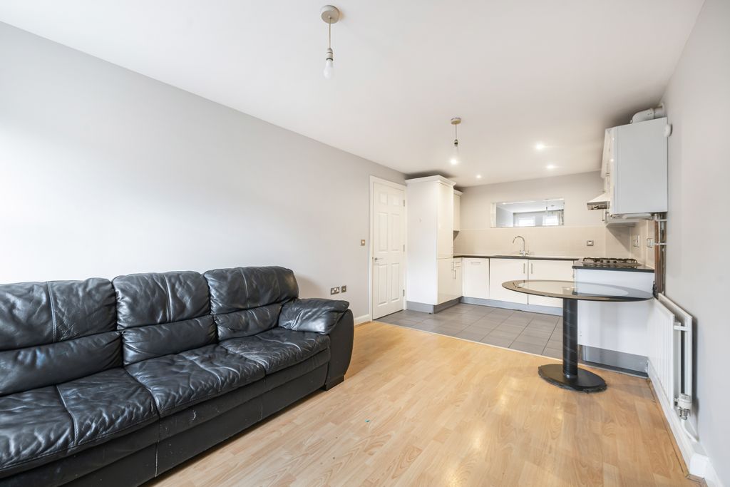 Property photo 3 of 12 5_66078