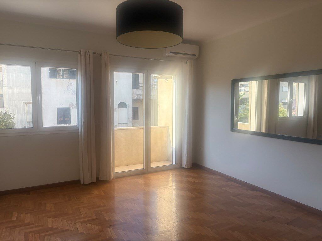 Property photo 1 of 30 Refurbished 2 Bedroom Flat Next To Casa Da Música In Porto