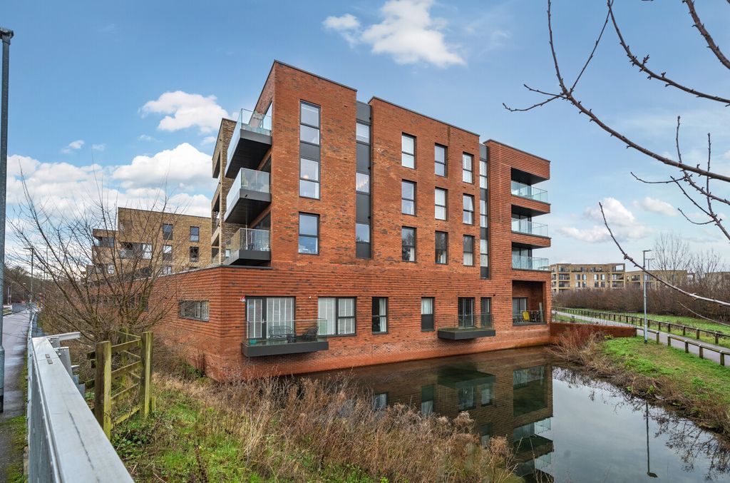 Property photo 2 of 18 1409121176986111d7d8Ac