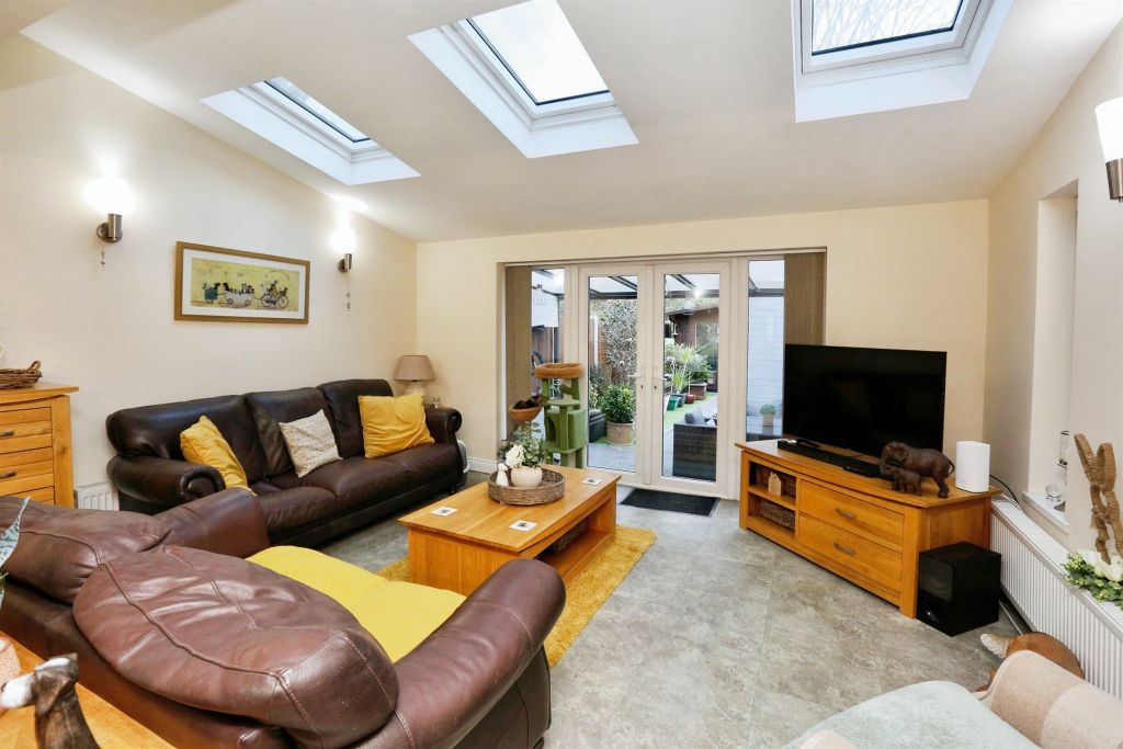 Property photo 2 of 18