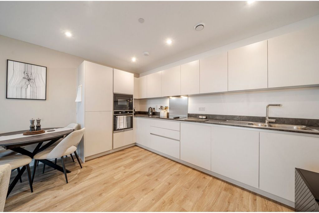 Property photo 3 of 19 Kitchen/Diner