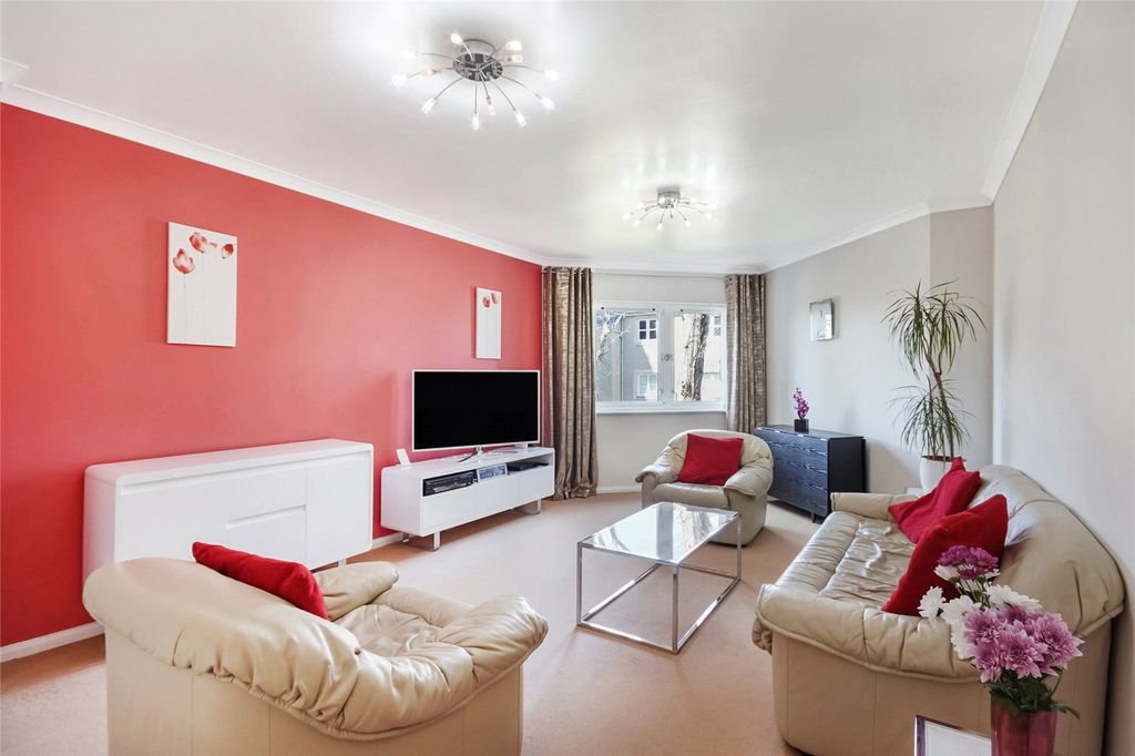 Property photo 2 of 21 Picture No. 04