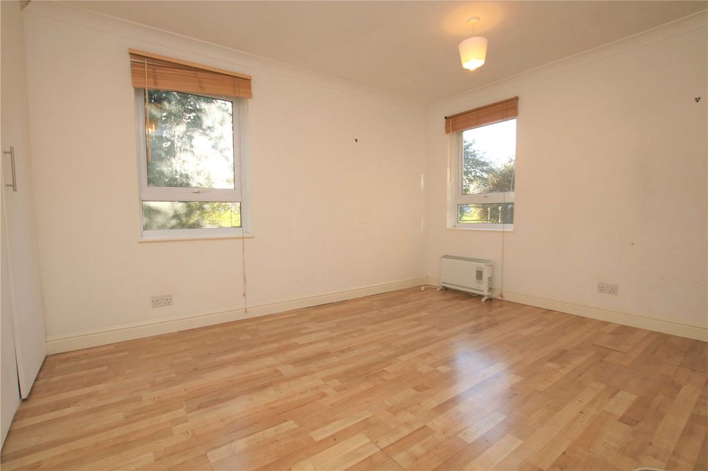 Property photo 3 of 6 Picture 3