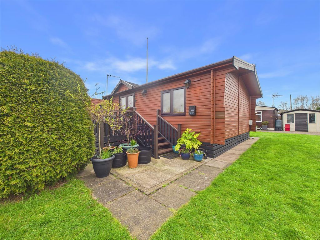 Property photo 1 of 8 Cam01407G0-Pr0145-Still007.Jpg