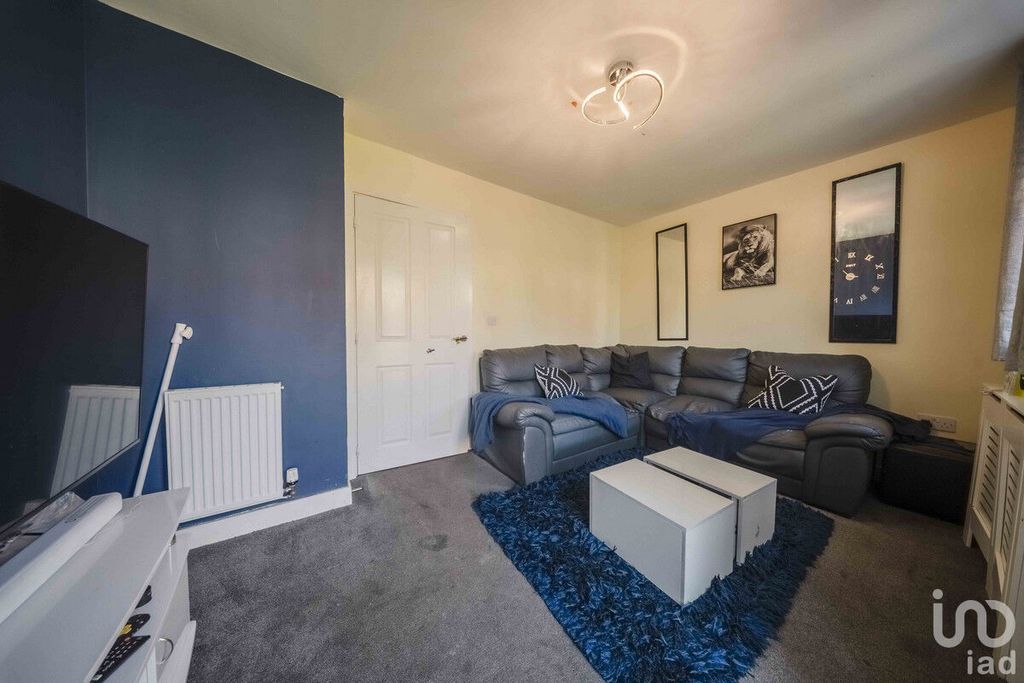 Property photo 3 of 19