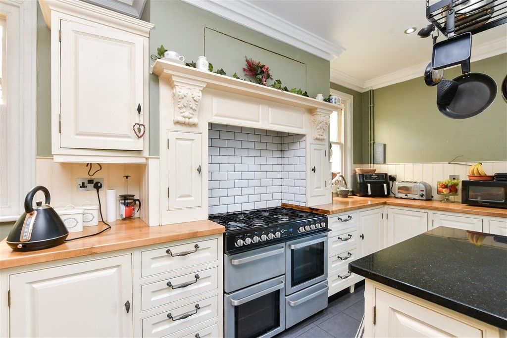 Property photo 2 of 15 Kitchen/Diner