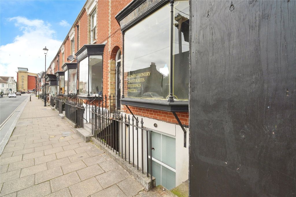 Property photo 1 of 10 Picture No. 09