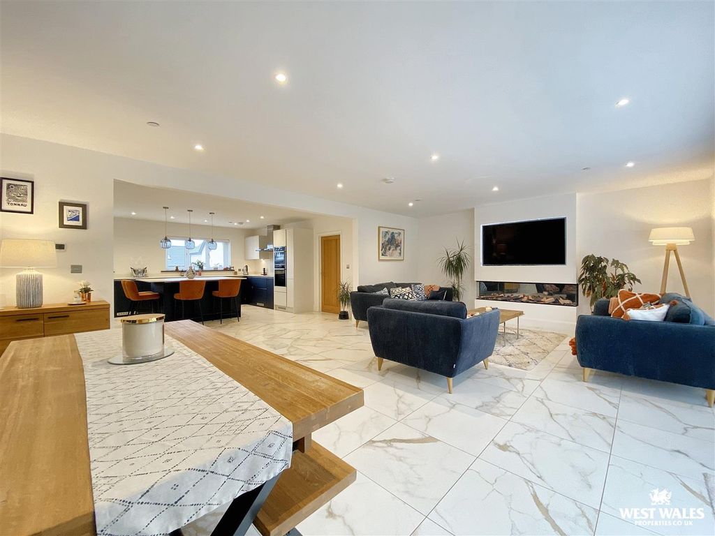 Property photo 2 of 45 Img_4081.Jpg