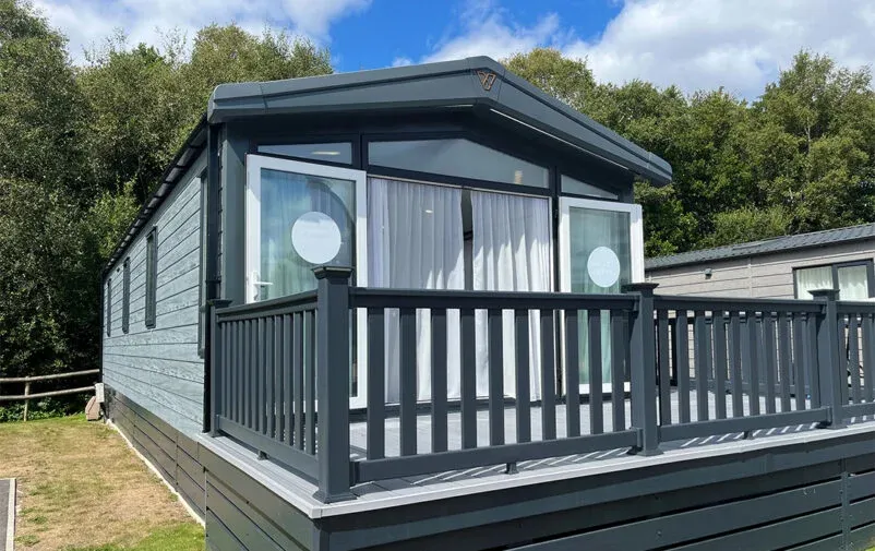 Property photo 3 of 10 External Edit Web 802x505 F50 50