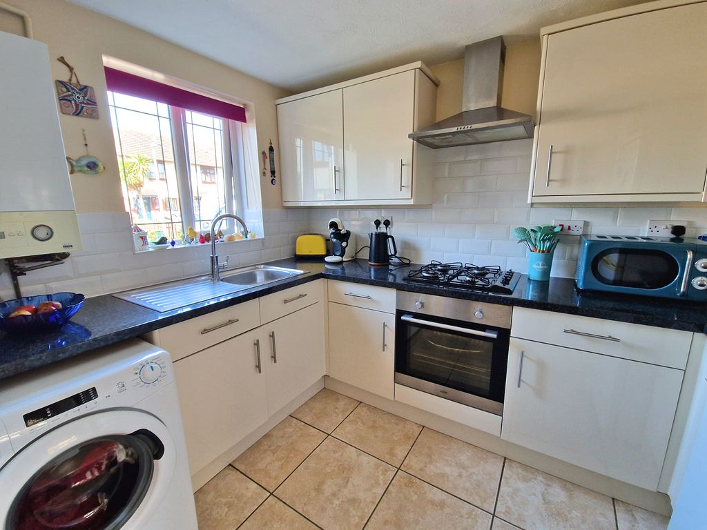 Property photo 3 of 12