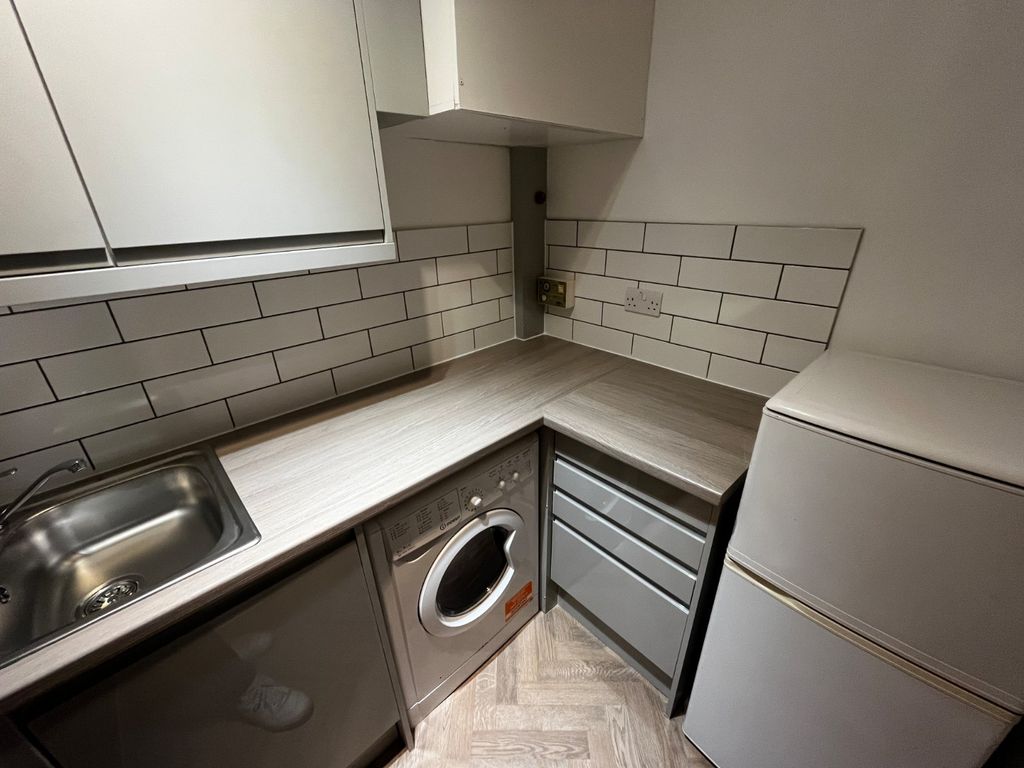 Property photo 2 of 3 Picture No. 02