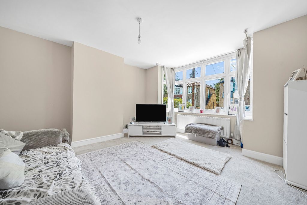 Property photo 3 of 12 5343193