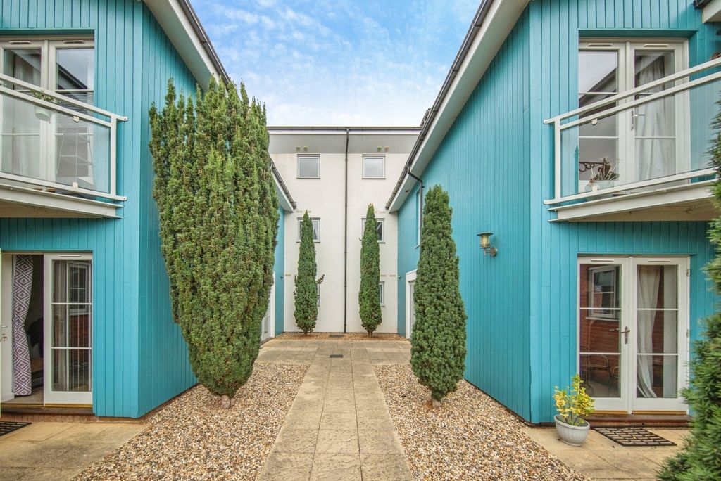 Property photo 2 of 17 Pbox-Img.Jpg