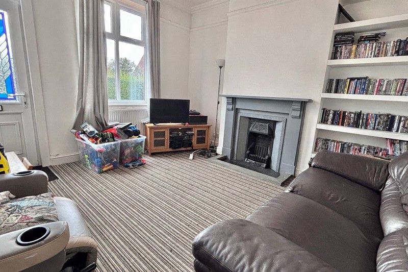 Property photo 2 of 7 Lounge