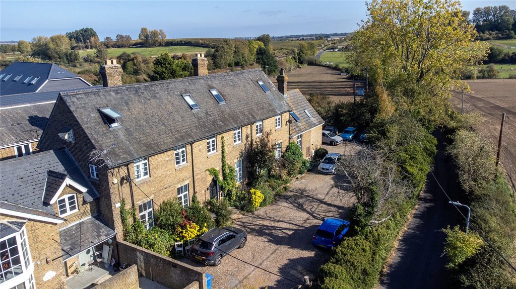 Property photo 2 of 26 Picture No. 04