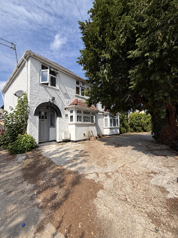 Property photo 2 of 30 Front (Exterior)
