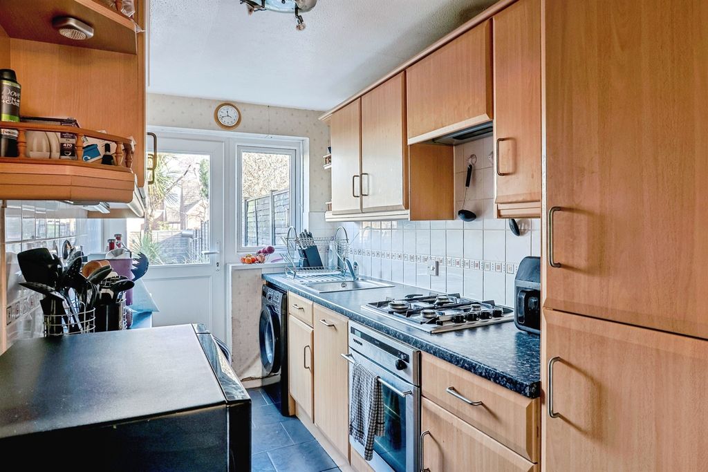 Property photo 3 of 19