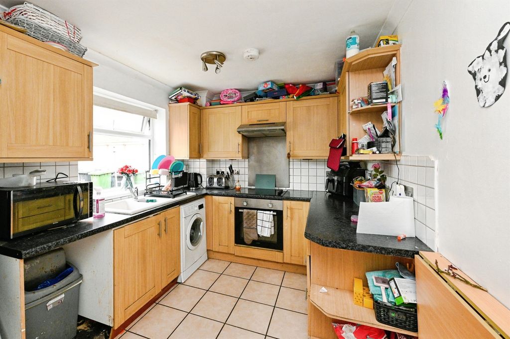 Property photo 2 of 13