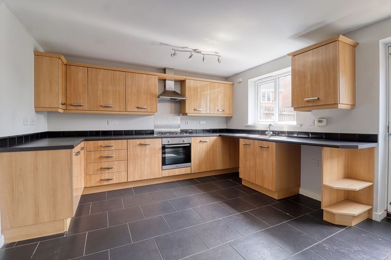 Property photo 2 of 12 Kitchen