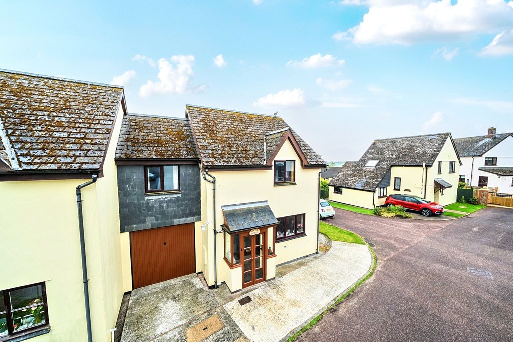 Property photo 2 of 10 2 - Picture No. 08