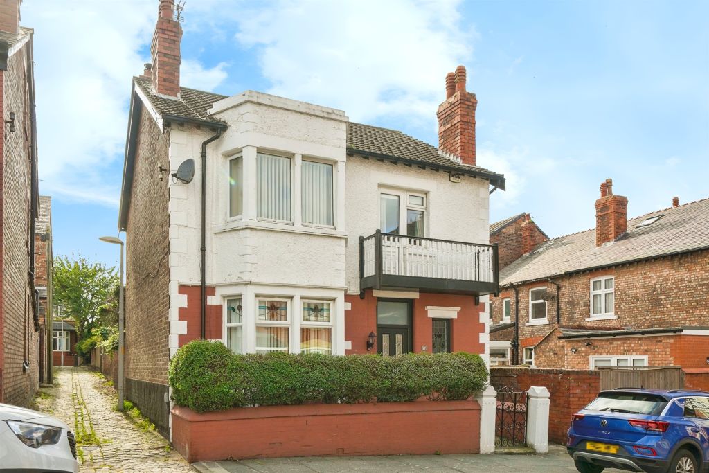 Property photo 1 of 21