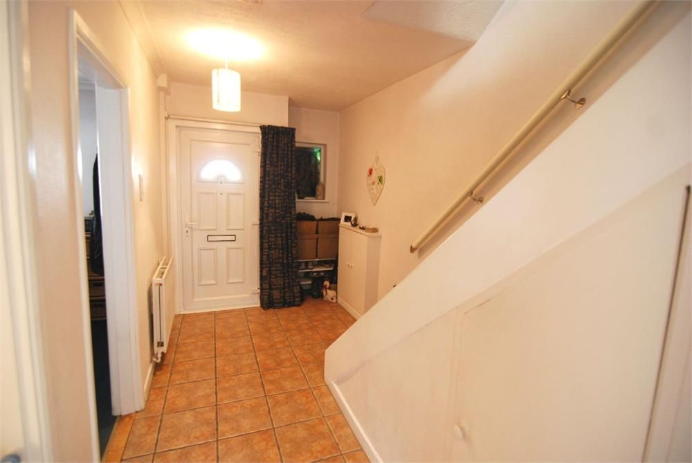 Property photo 3 of 11 4