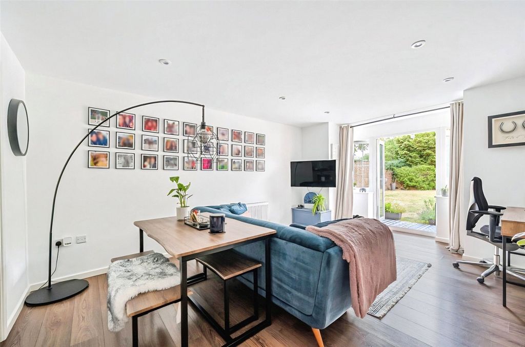 Property photo 1 of 11 Picture No. 25