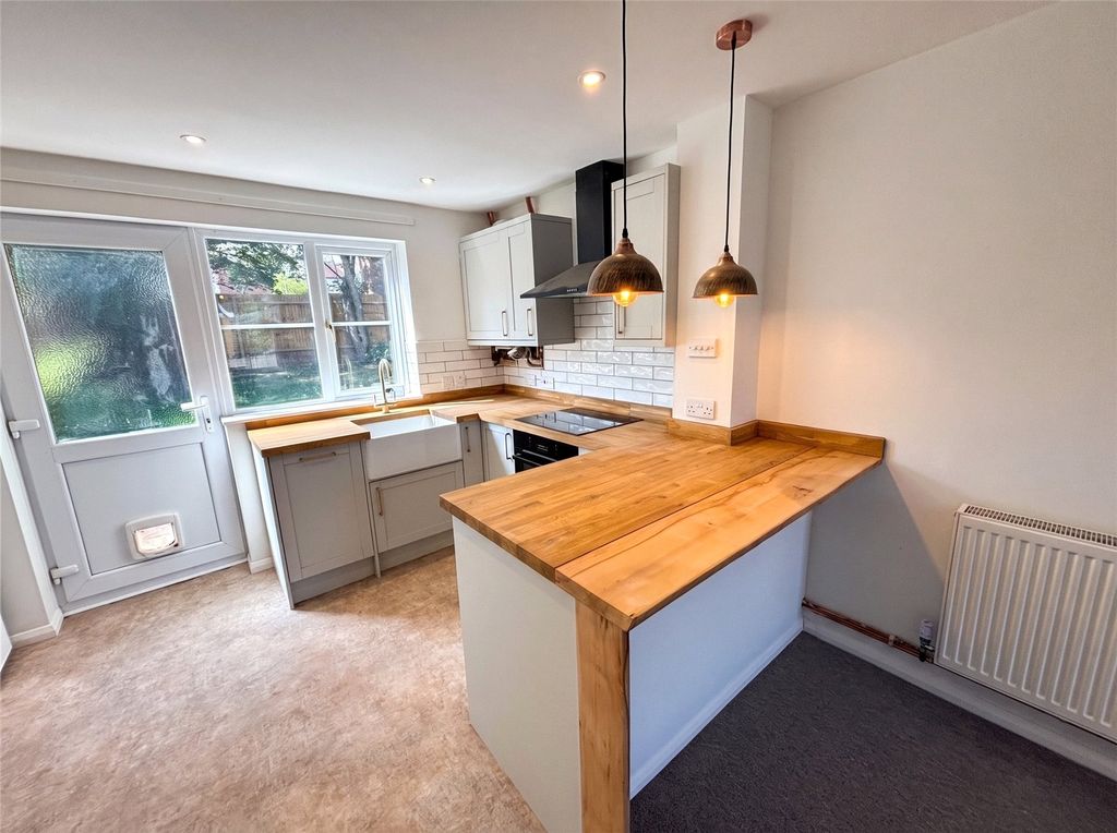 Property photo 2 of 14 Picture No. 21