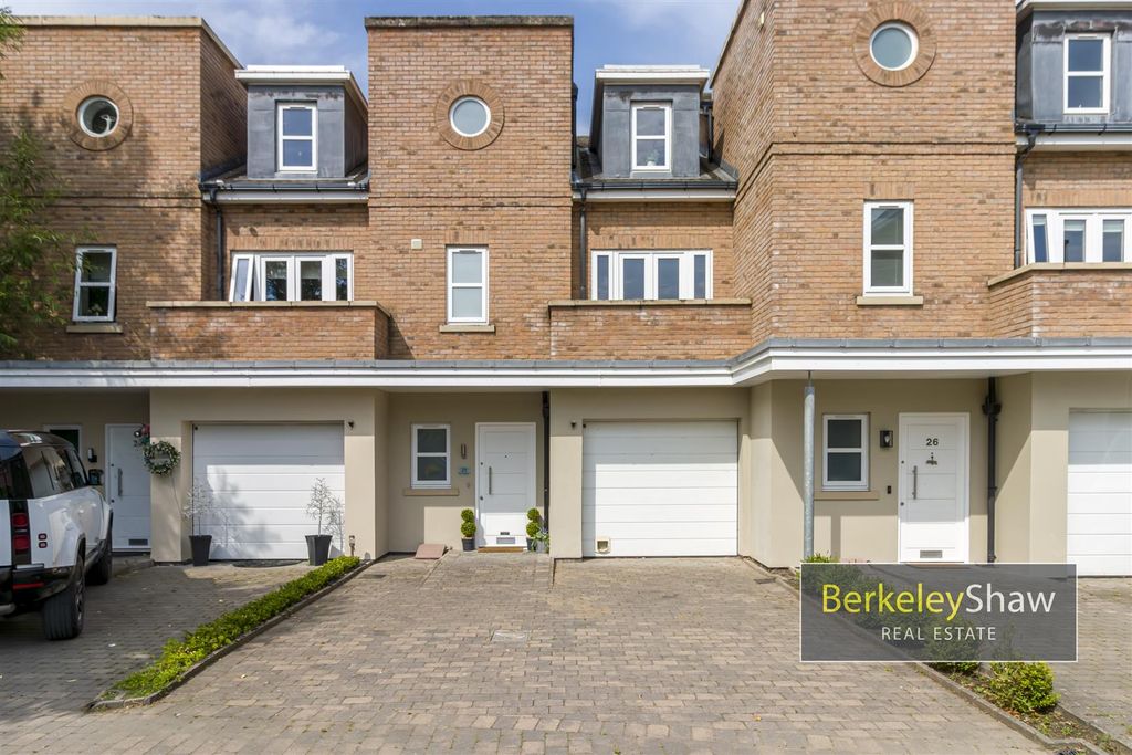 Property photo 2 of 47 25 The Hamptons Formby L373Jq 049.Jpg