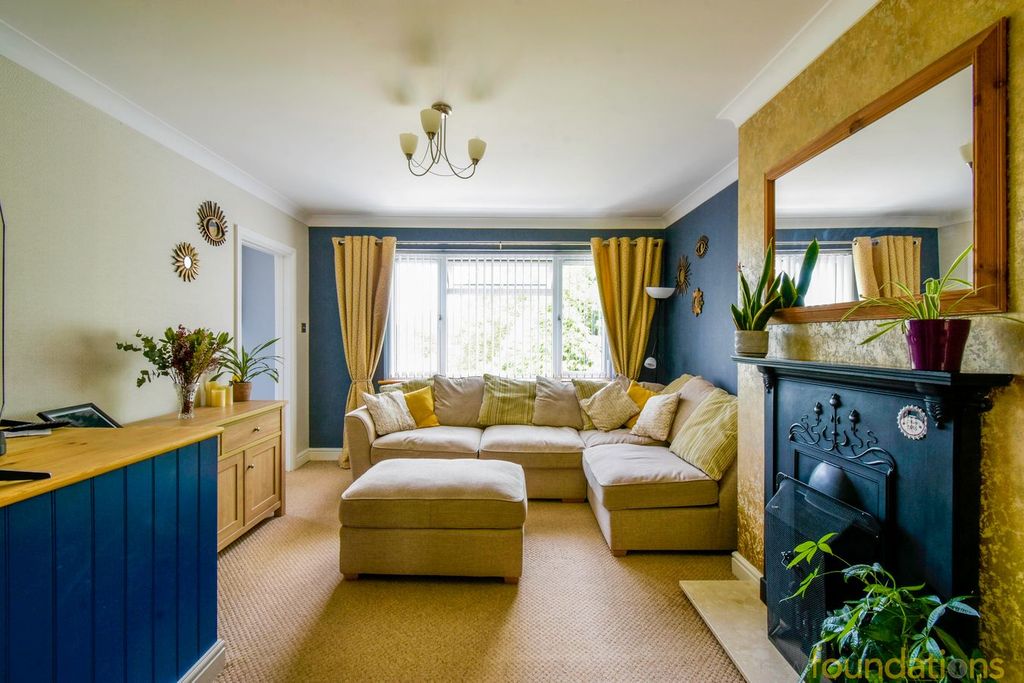 Property photo 3 of 22