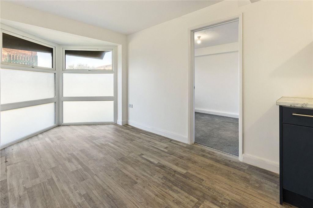 Property photo 3 of 9 Picture No. 06