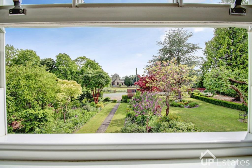 Property photo 2 of 46