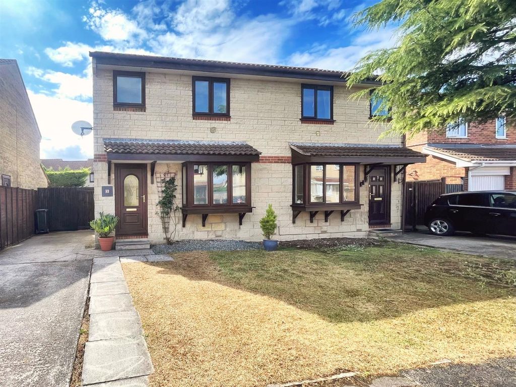 Property photo 1 of 12 Front