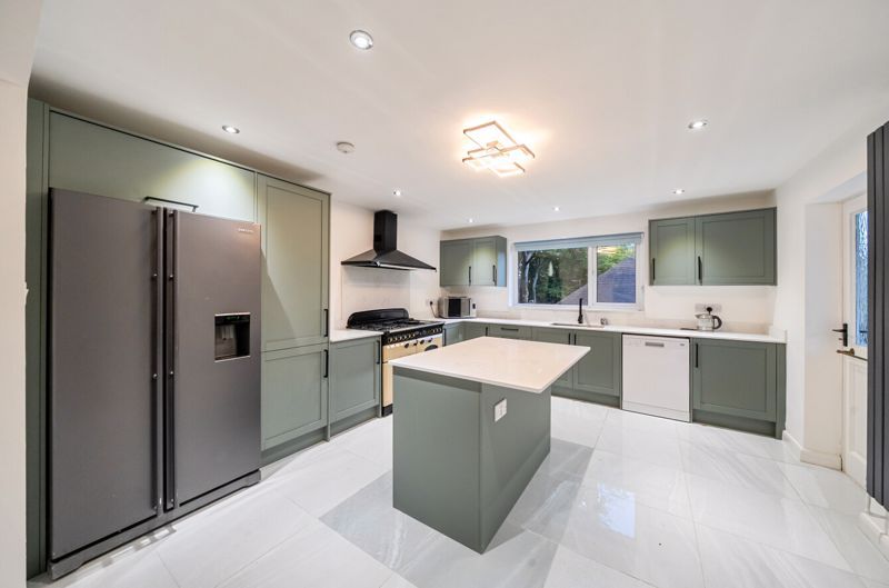 Property photo 3 of 19 Photo 10