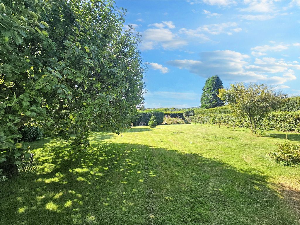 Property photo 2 of 30 Picture No. 33