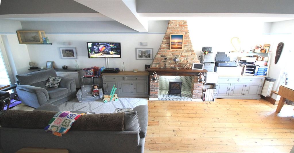 Property photo 2 of 13 4761271