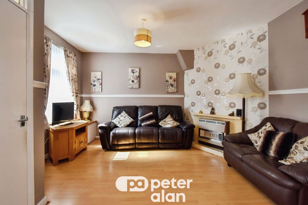 Property photo 2 of 20