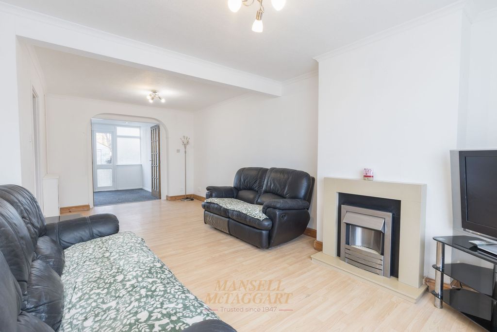 Property photo 3 of 20