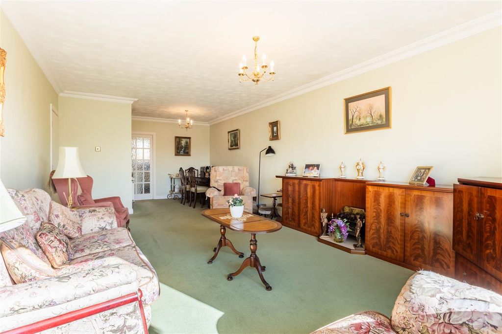 Property photo 2 of 11 00007.Jpg