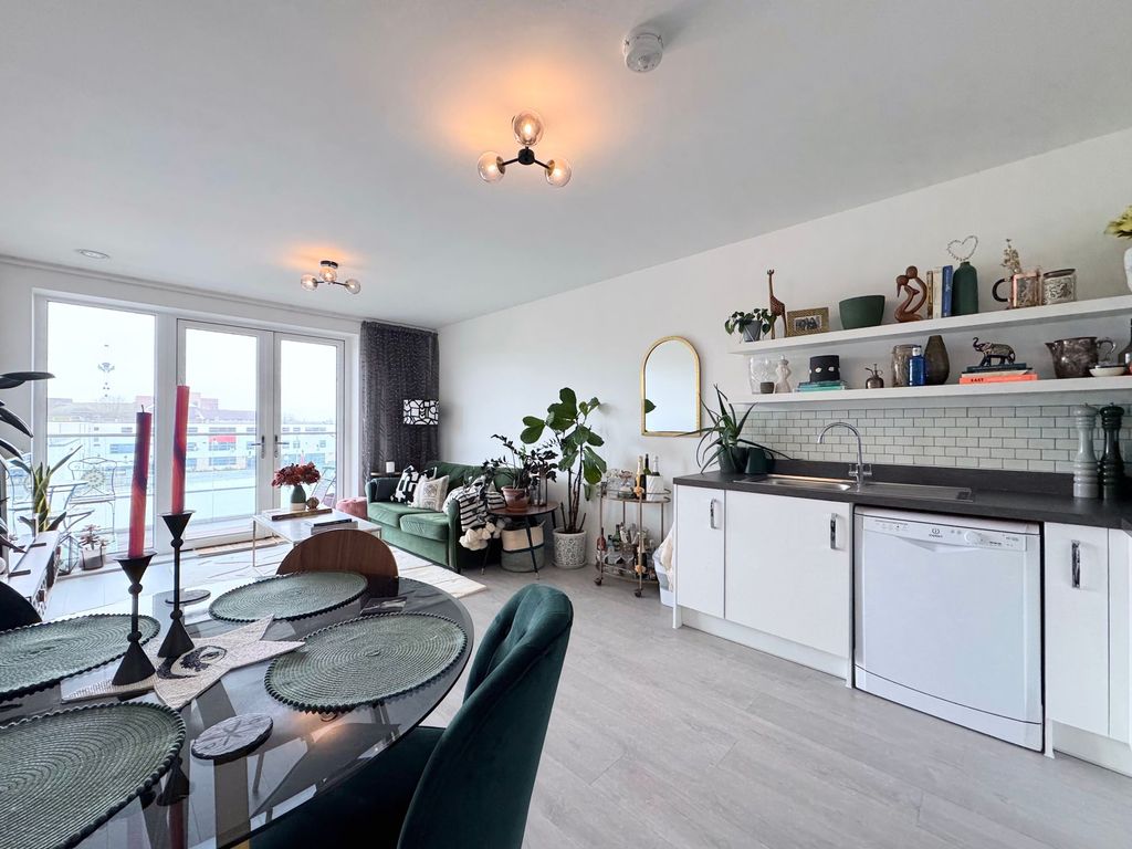 Property photo 1 of 17 Open Plan Lounge/Kitchen/Dining Area